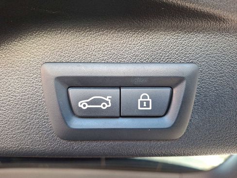 Used 2023 BMW X5 xDrive40i w/ Premium Package image 29