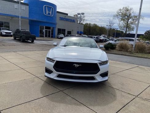 Used 2024 Ford Mustang Premium image 3