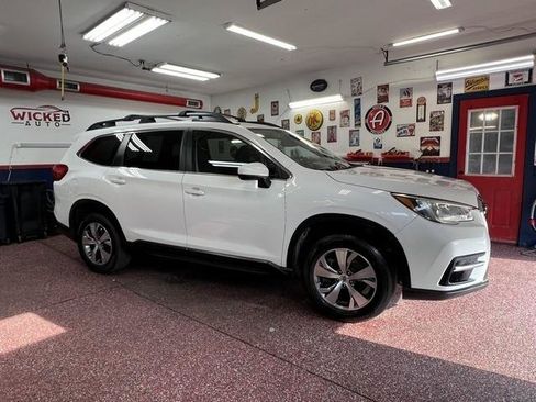Used 2019 Subaru Ascent Premium AWD/4WD image 4