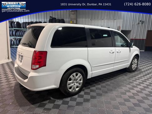 Used 2017 Dodge Grand Caravan SE FWD image 5
