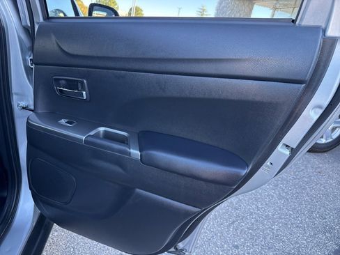 Used 2024 Mitsubishi Outlander Sport 2.0 ES image 29