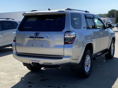 Used 2021 Toyota 4Runner SR5 image 6
