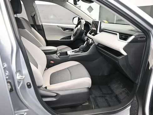 Used 2023 Toyota RAV4 XLE image 46