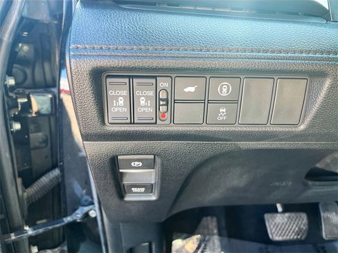 Used 2023 Honda Odyssey EX-L image 10