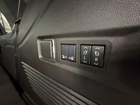Used 2024 Chevrolet Tahoe RST w/ Sport Performance Package AWD/4WD image 33