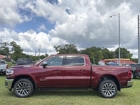 Used 2025 RAM 1500 Limited AWD/4WD image 8