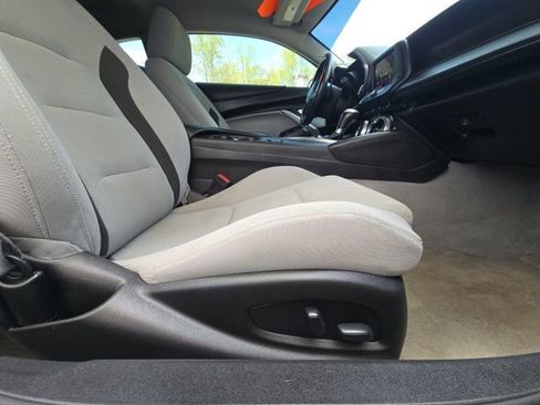 Used 2022 Chevrolet Camaro LT image 11