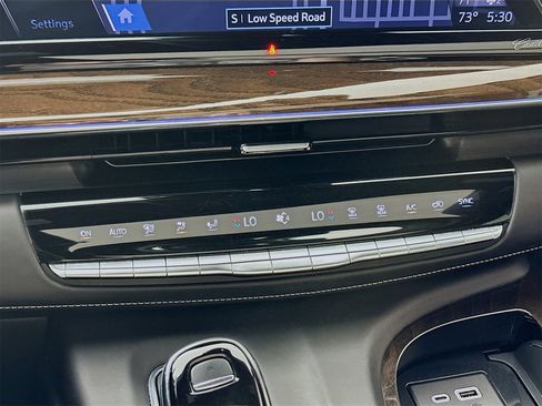 Used 2023 Cadillac Escalade Sport Platinum image 17