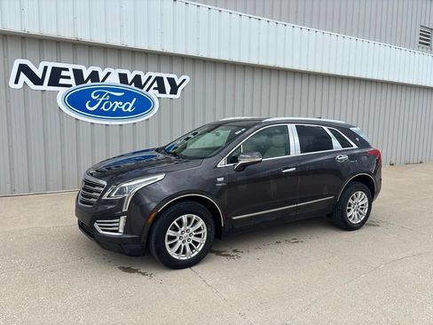 Used 2018 Cadillac XT5 AWD image 1