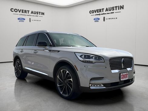 Used 2023 Lincoln Aviator Reserve w/ Equipment Group 201A image 7