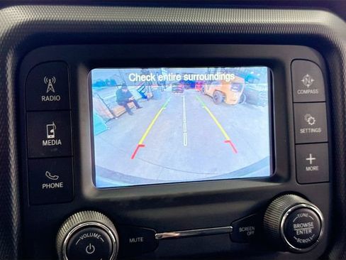 Used 2018 Jeep Wrangler Sport S image 14