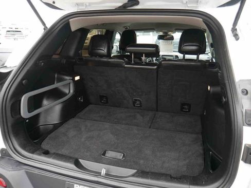 Used 2018 Jeep Cherokee Latitude Plus image 7