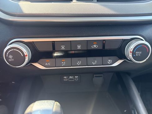 Used 2024 Nissan Altima 2.5 SR AWD/4WD image 18