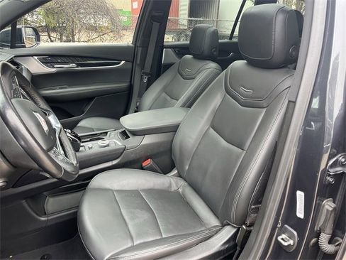 Used 2023 Cadillac XT6 Premium Luxury w/ Technology Package image 25