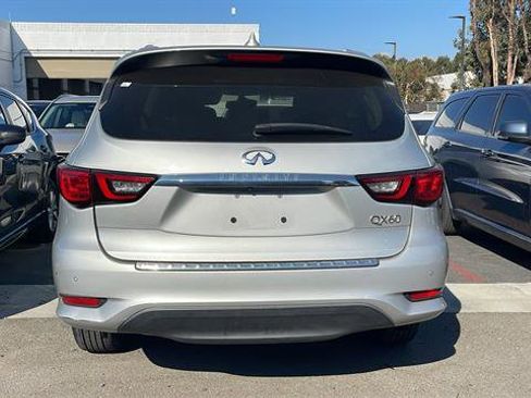 Used 2020 INFINITI QX60 Luxe w/ Essential Package image 3