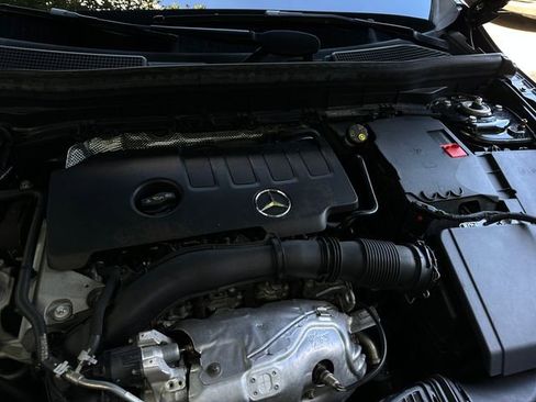 Used 2022 Mercedes-Benz GLB 250 4MATIC image 43