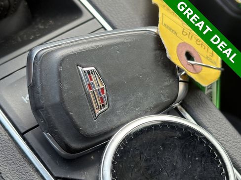 Used 2022 Cadillac XT4 Luxury w/ Cold Weather Package image 38