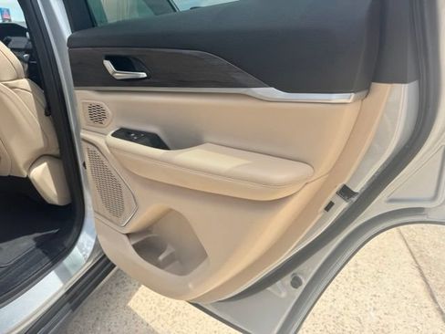 Used 2022 Jeep Grand Cherokee Limited 4xe AWD/4WD image 30