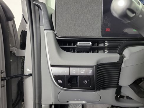 New 2026 Hyundai Ioniq 5 SEL image 22