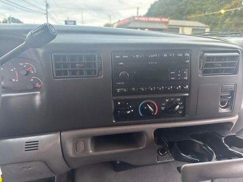Used 2004 Ford F350 Lariat RWD image 25
