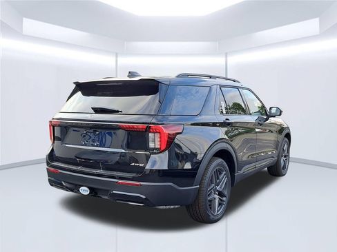 New 2026 Ford Explorer ST-Line w/ ST-Line Street Pack AWD/4WD image 7