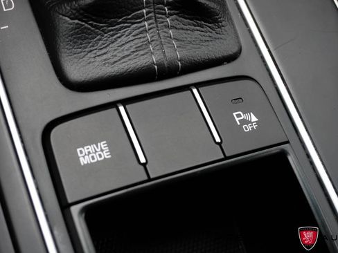 Used 2018 Kia Sorento LX image 32