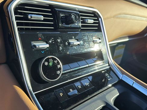 New 2026 Nissan Armada SL w/ Captain's Chari Seat Package image 22