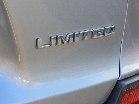 Used 2019 Jeep Cherokee Limited image 30