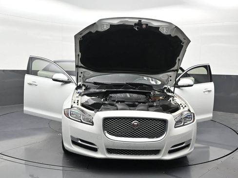Used 2016 Jaguar XJ L Portfolio RWD image 36