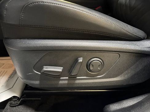 Used 2025 Kia Sportage X-Line image 13