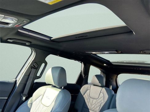 Used 2023 Kia Telluride SX X-Line image 27