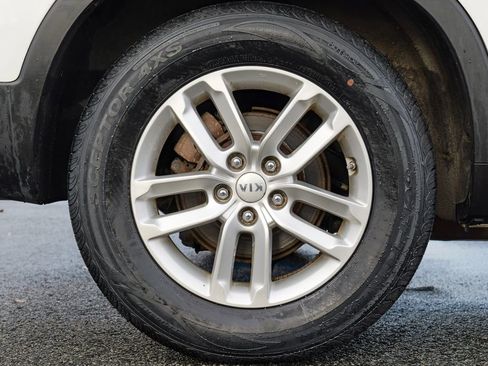 Used 2014 Kia Sorento LX image 13