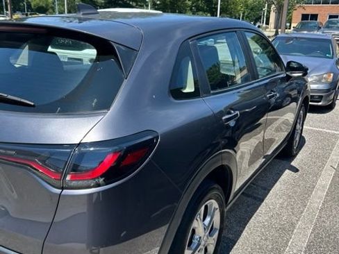 Used 2023 Honda HR-V LX image 4