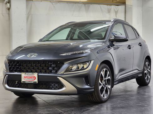 Used 2022 Hyundai Kona Limited image 10