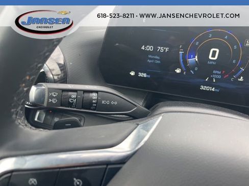 Used 2025 Chevrolet Equinox LT image 18