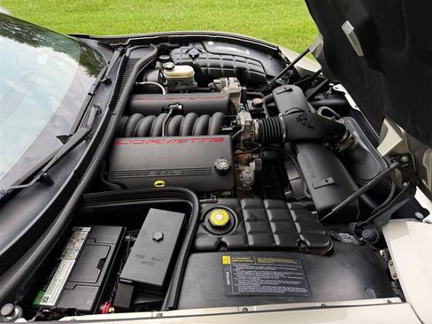 Used 1999 Chevrolet Corvette Convertible w/ Memory Pkg RWD image 66