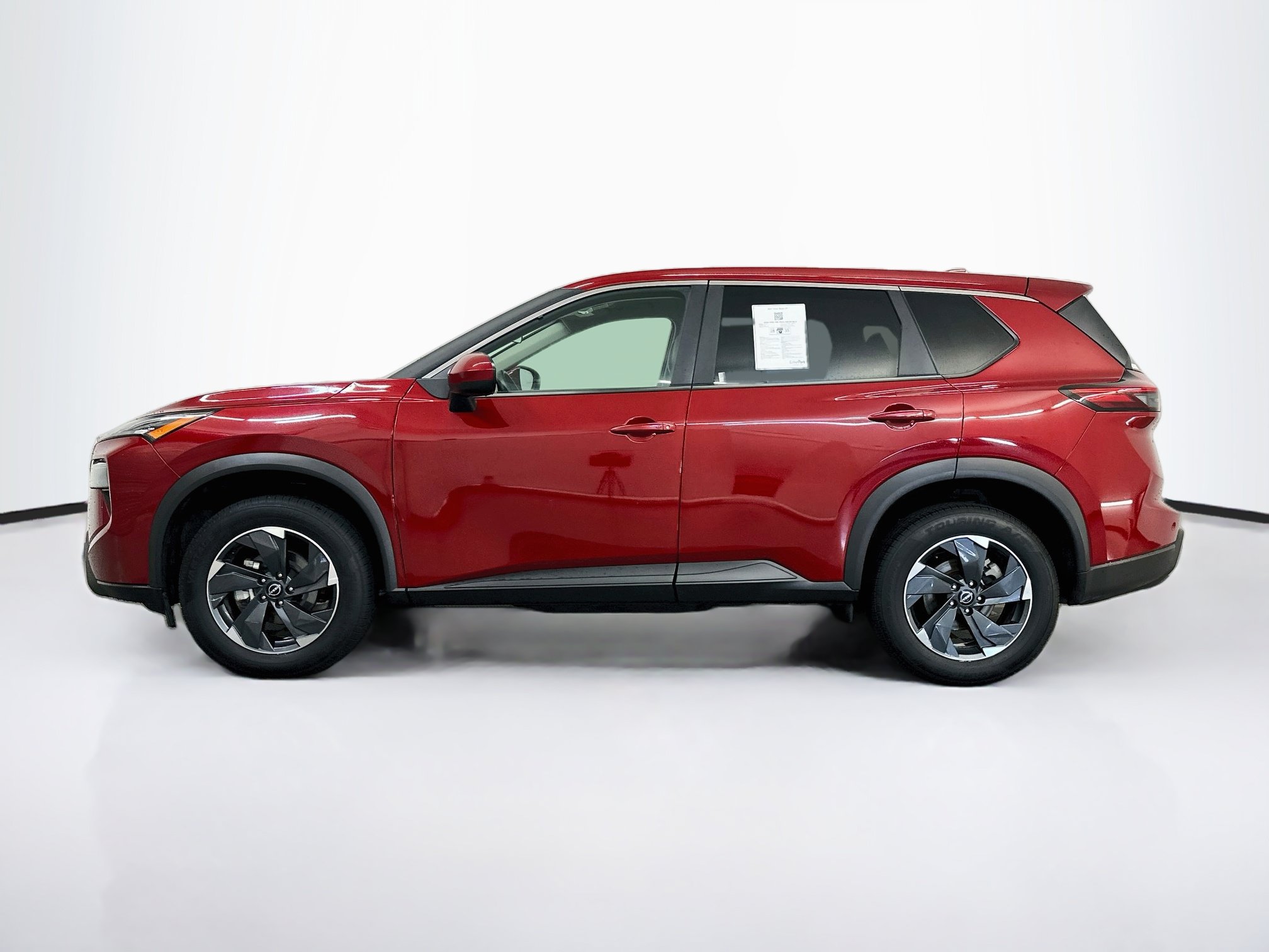 Used 2025 Nissan Rogue SV AWD/4WD image 4