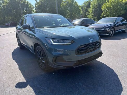 Used 2024 Honda HR-V Sport image 3