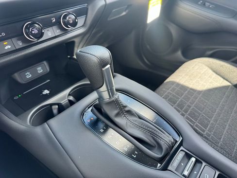 New 2026 Honda HR-V LX image 10