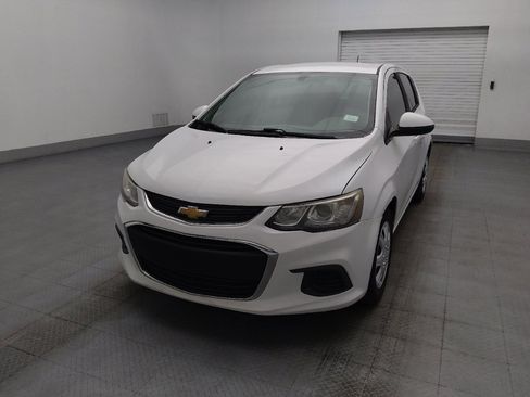 Used 2018 Chevrolet Sonic LT FWD image 15