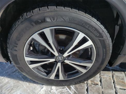 Used 2020 Nissan Rogue SV w/ Sun & Sound Touring Package image 9