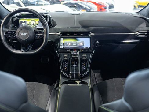 Used 2025 Aston Martin V8 Vantage Coupe RWD image 47
