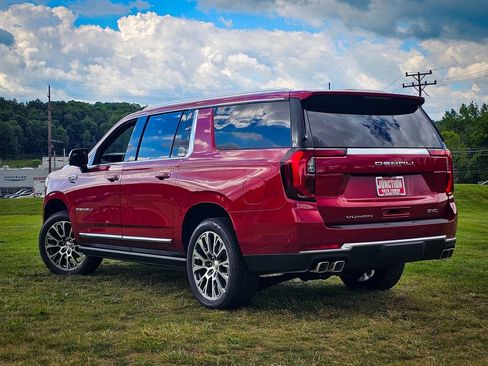 New 2026 GMC Yukon XL Denali w/ Denali Reserve Package AWD/4WD image 5