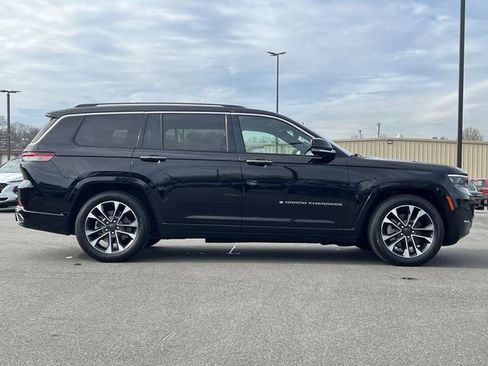 Used 2021 Jeep Grand Cherokee L Overland w/ Luxury Tech Group IV AWD/4WD image 42