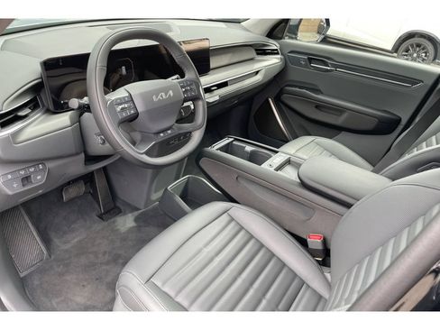 Used 2026 Kia EV9 Land AWD/4WD image 9
