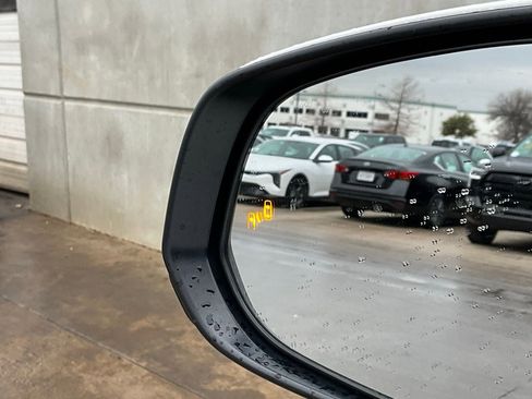 Used 2025 Toyota Tacoma TRD Off-Road image 18