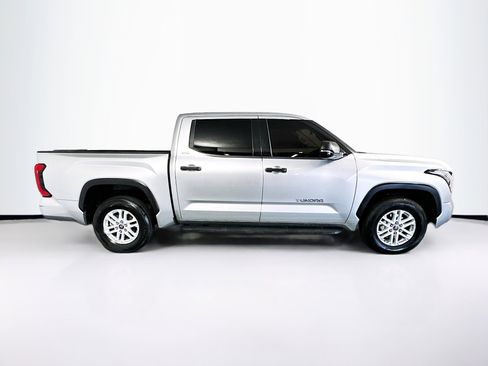 Used 2022 Toyota Tundra SR5 w/ Convenience Package image 2