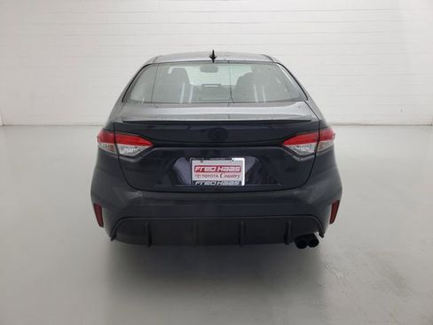 Used 2025 Toyota Corolla SE FWD image 6