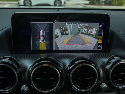 Used 2020 Mercedes-Benz AMG GT R image 52