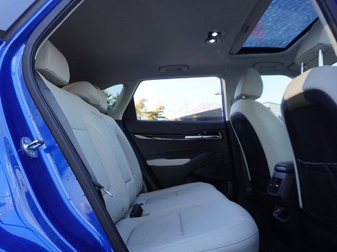 Used 2023 Kia Seltos EX image 39